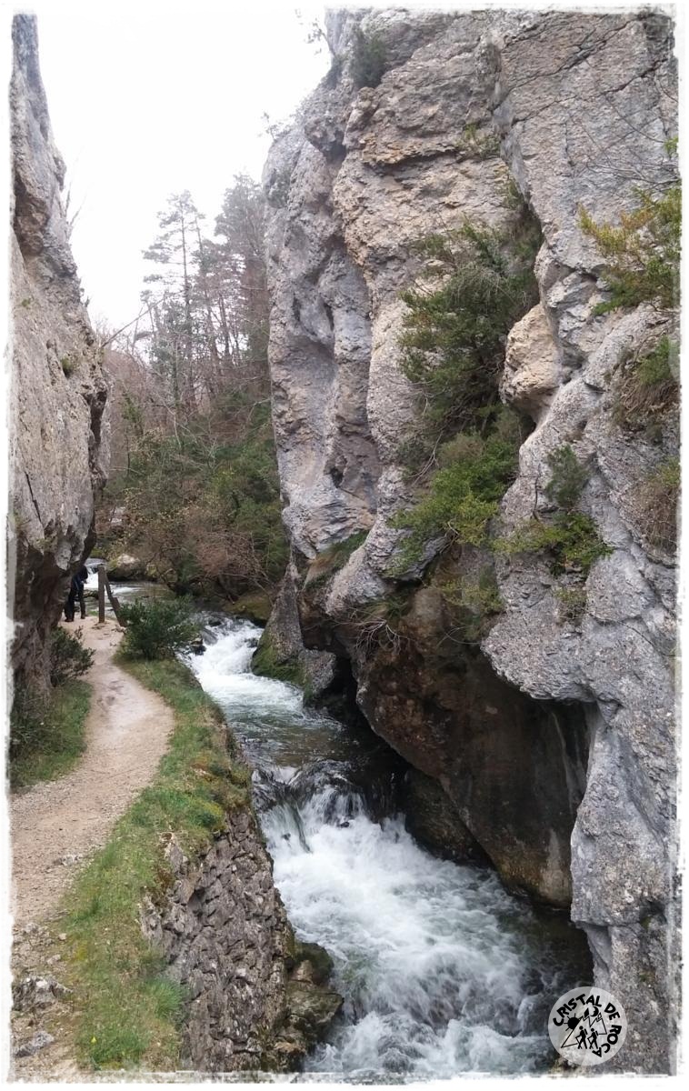 salto nervion senderismo cristal de roca