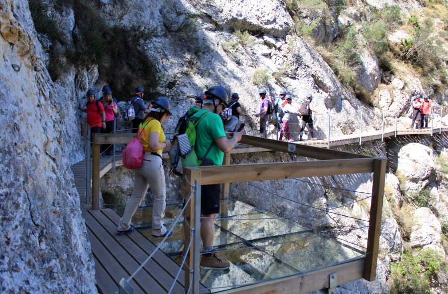 senderismo cristal roca pasarela relleu calpe slider 